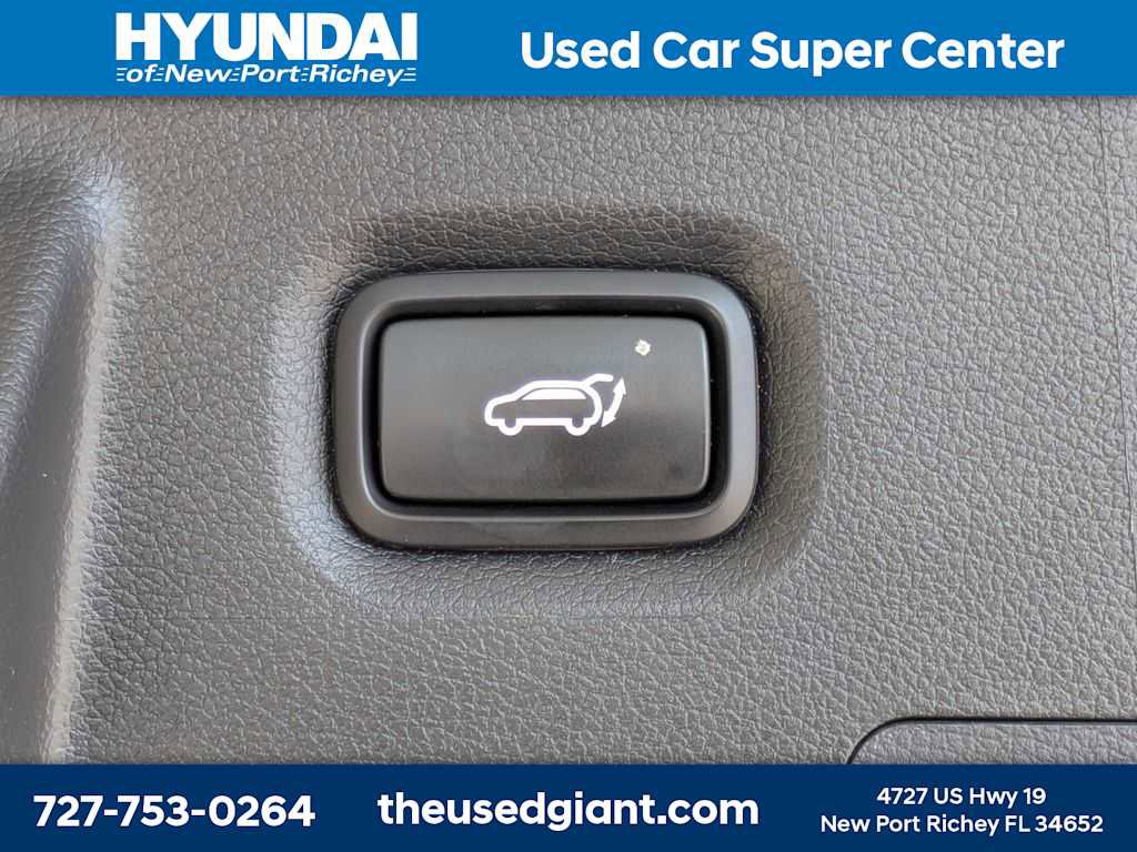 Used 2022 Hyundai Santa Fe Limited AWD/4WD image 13