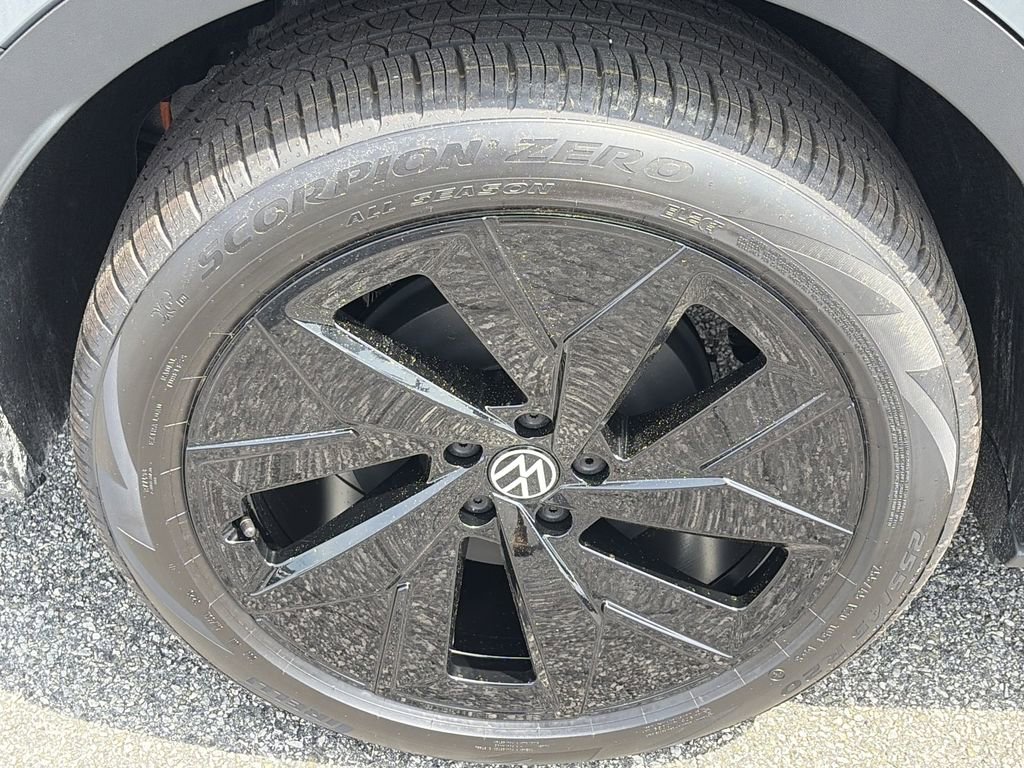 New 2026 Volkswagen ID.4 Pro S Plus AWD/4WD image 8