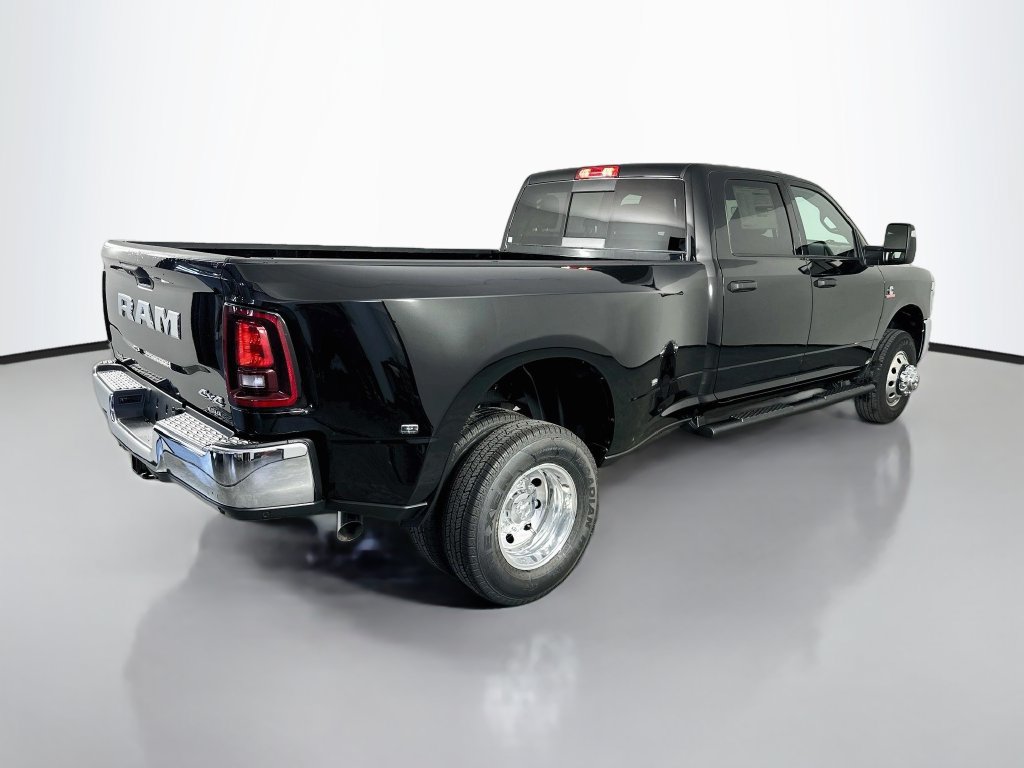 New 2026 RAM 3500 Tradesman AWD/4WD image 7