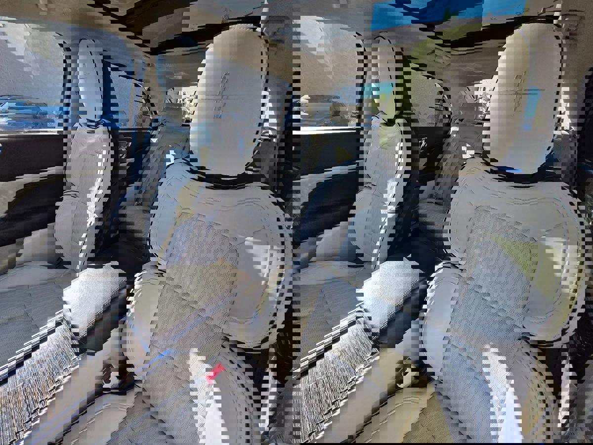 Used 2017 Lincoln Continental Black Label w/ Rear-seat Package image 17