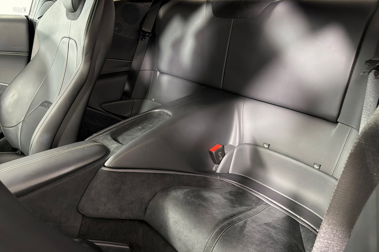 Used 2021 Ferrari Roma RWD image 11
