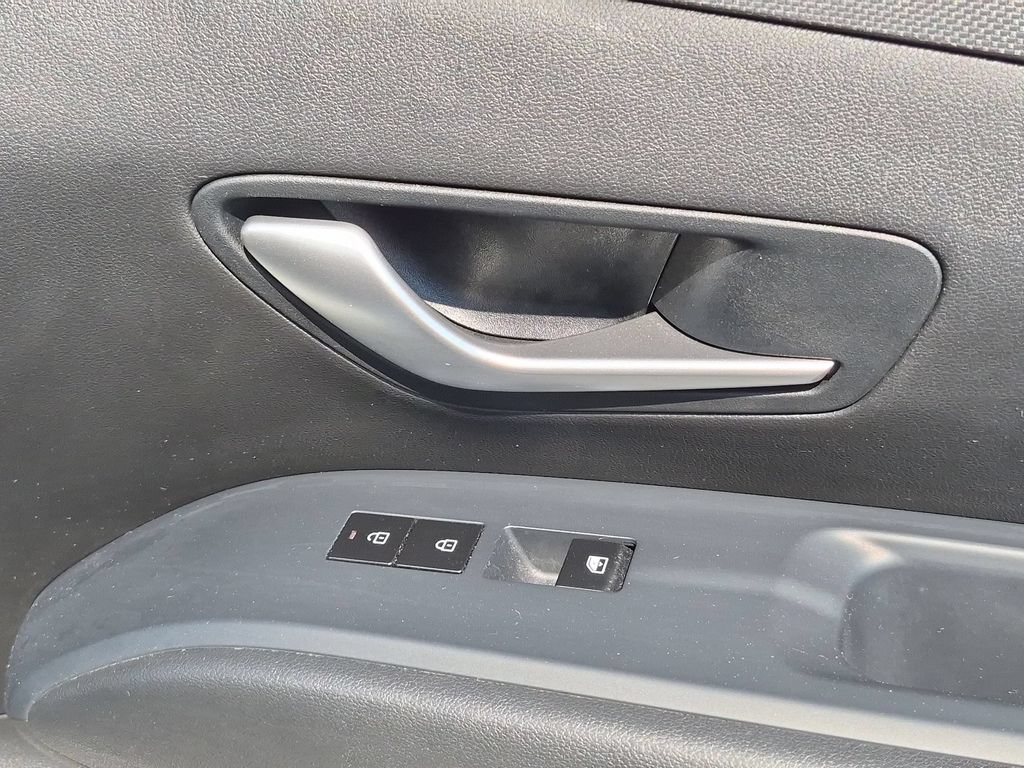 Used 2025 Hyundai Santa Cruz SEL FWD image 32