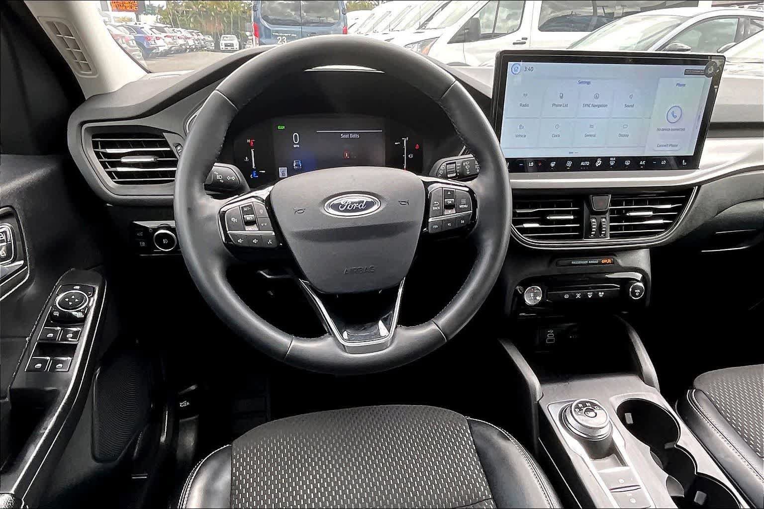 Used 2025 Ford Escape SE FWD image 14