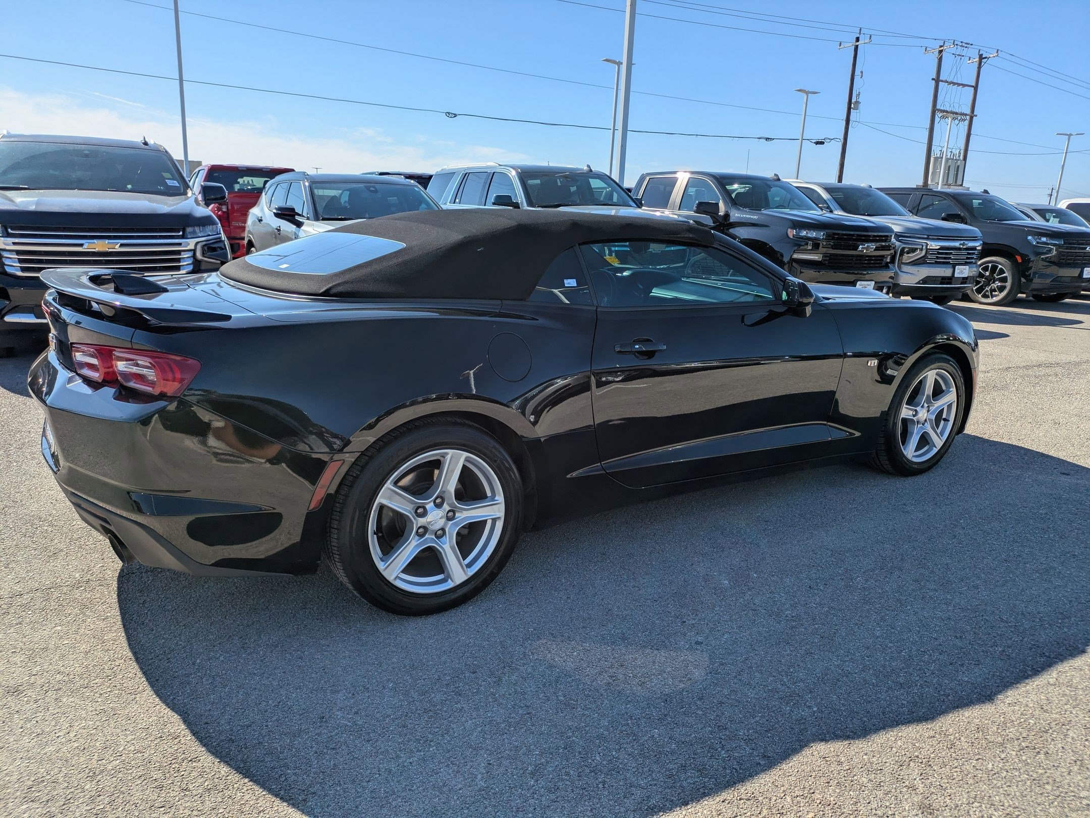 Used 2021 Chevrolet Camaro LT image 2