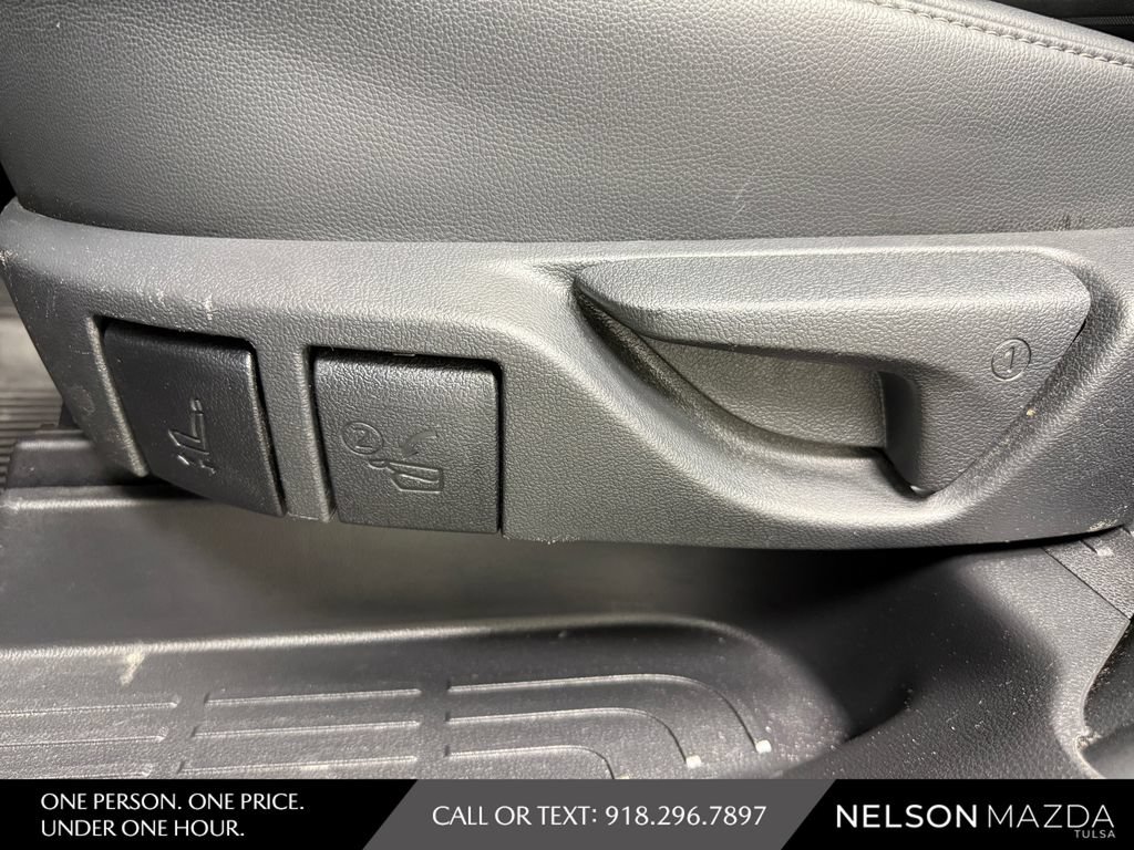 Used 2024 Toyota Highlander XSE FWD image 36