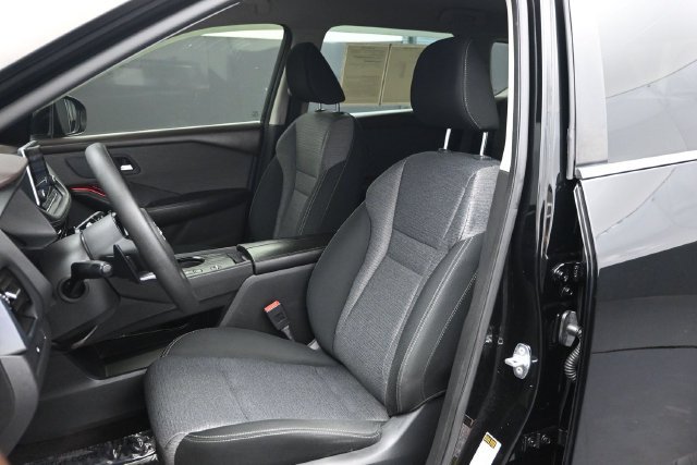 Used 2022 Nissan Rogue SV FWD image 5