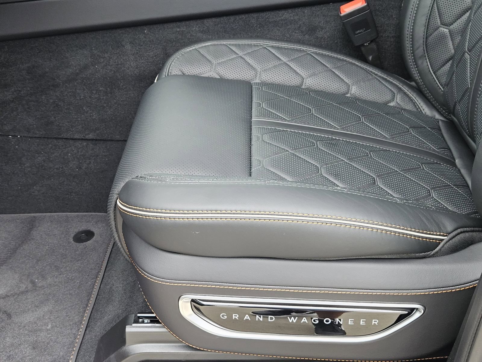 New 2026 Jeep Grand Wagoneer Summit AWD/4WD image 24