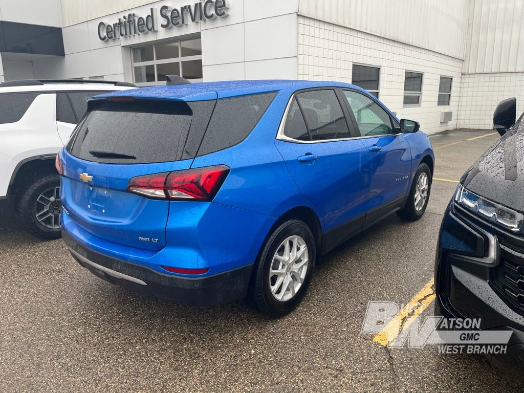 Used 2024 Chevrolet Equinox LT w/ LPO, Floor Liner Package image 3