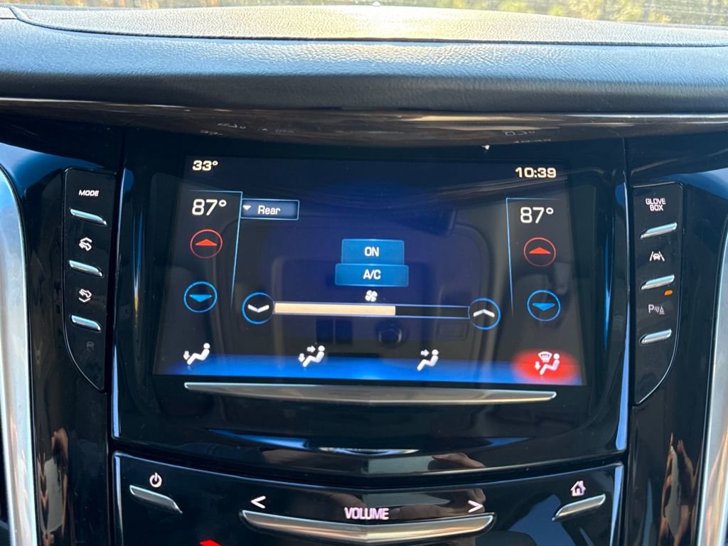 Used 2019 Cadillac Escalade Luxury image 23