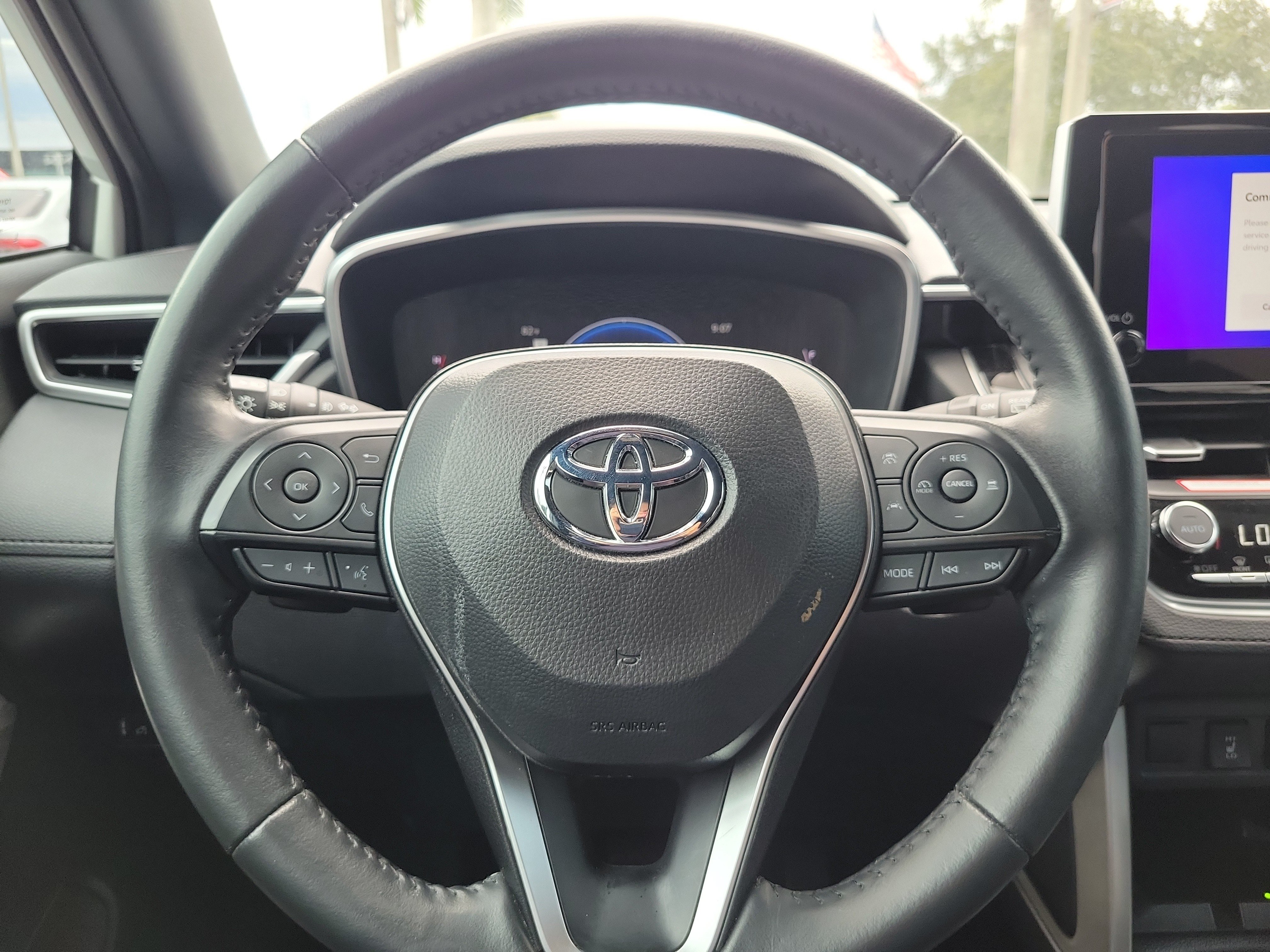 Used 2024 Toyota Corolla Cross AWD Hybrid w/ Convenience Package image 23