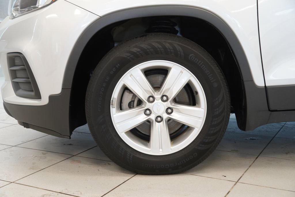 Used 2019 Chevrolet Trax LS image 18