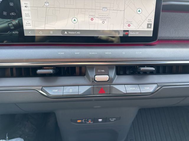 Certified 2026 Kia EV9 Land w/ Nightfall Edition Package image 34