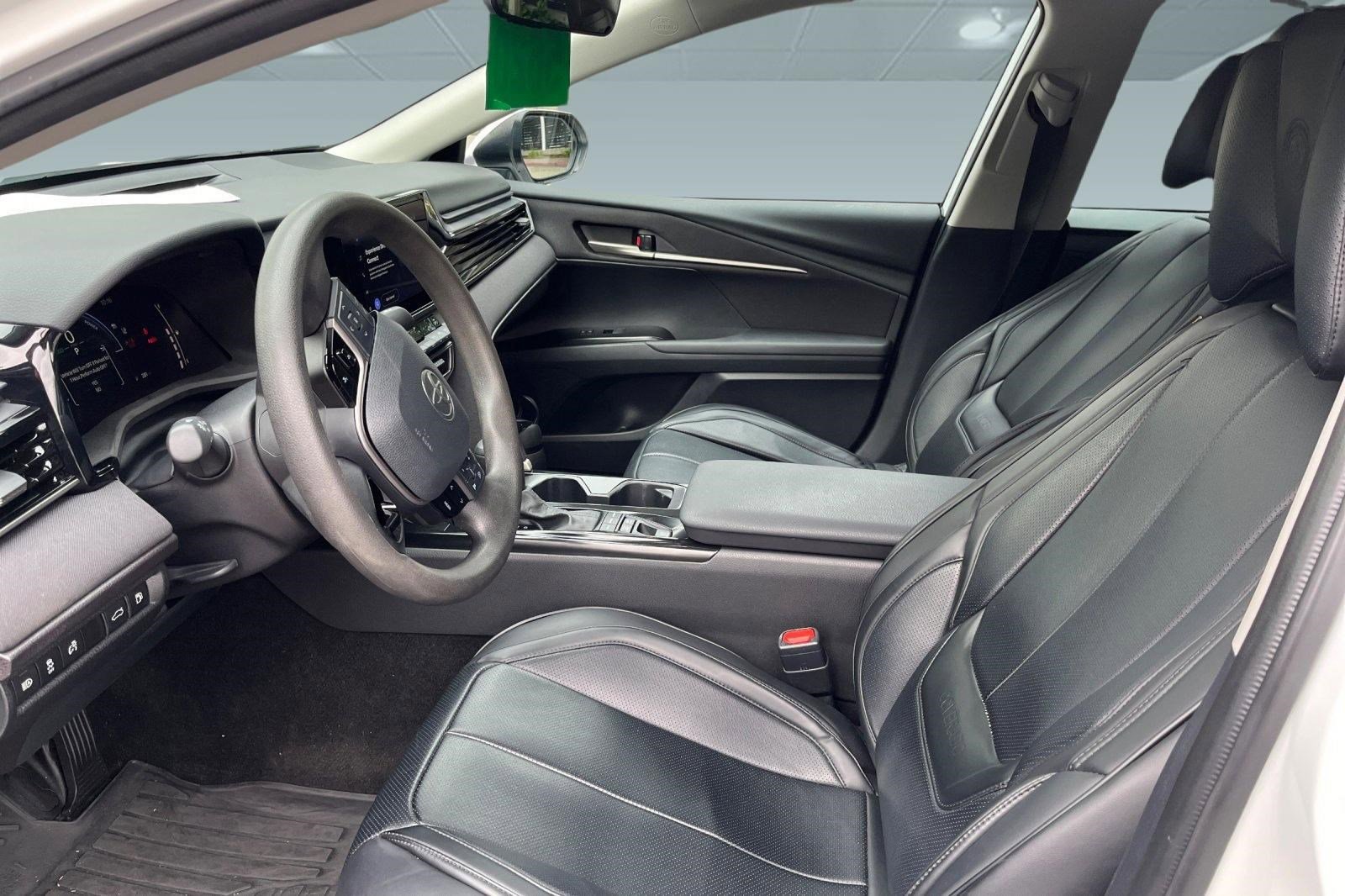 Used 2025 Toyota Camry LE w/ Convenience Package FWD image 3