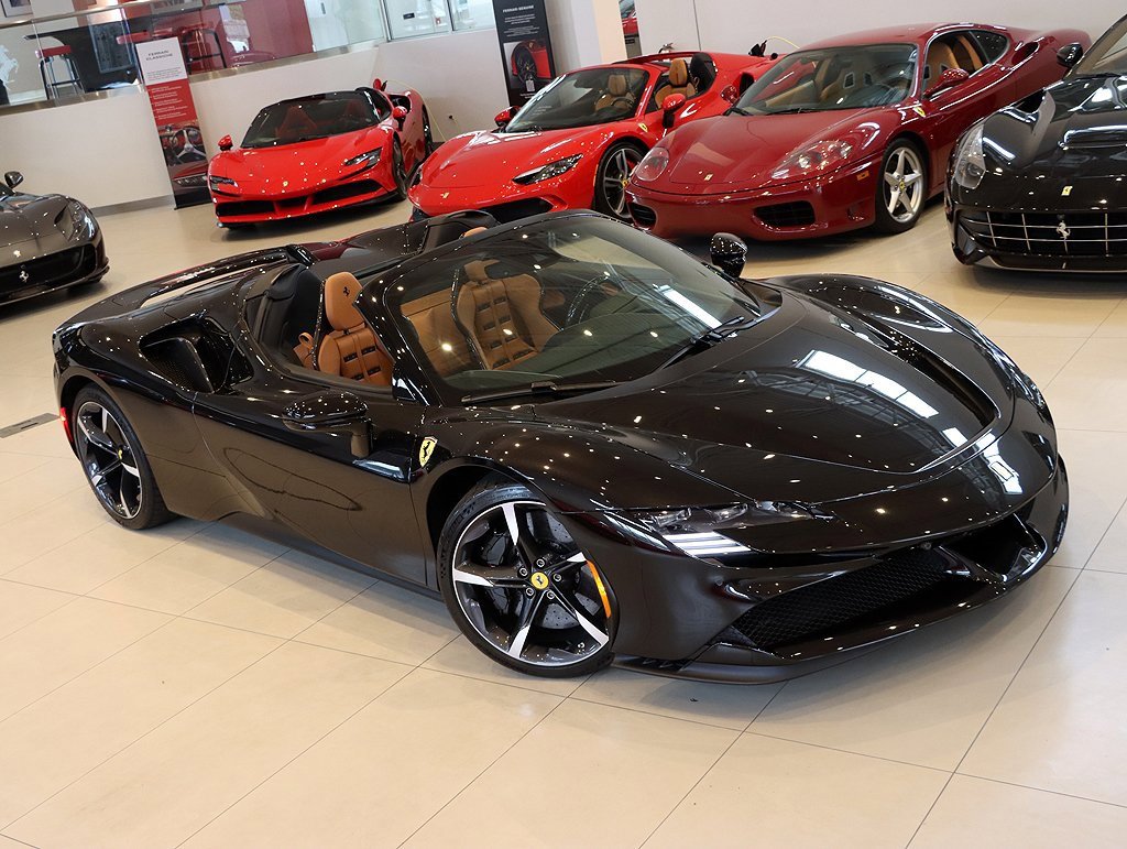 Certified 2022 Ferrari SF90 Spider image 15