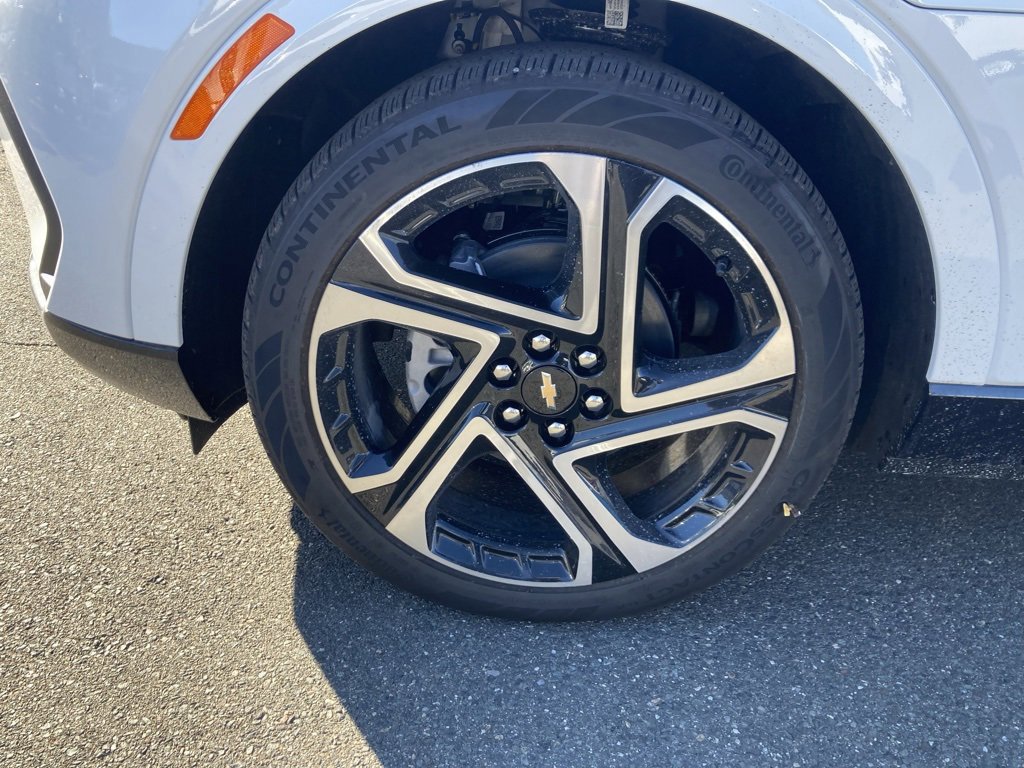 New 2026 Chevrolet Equinox EV LT w/ Convenience Package II image 26