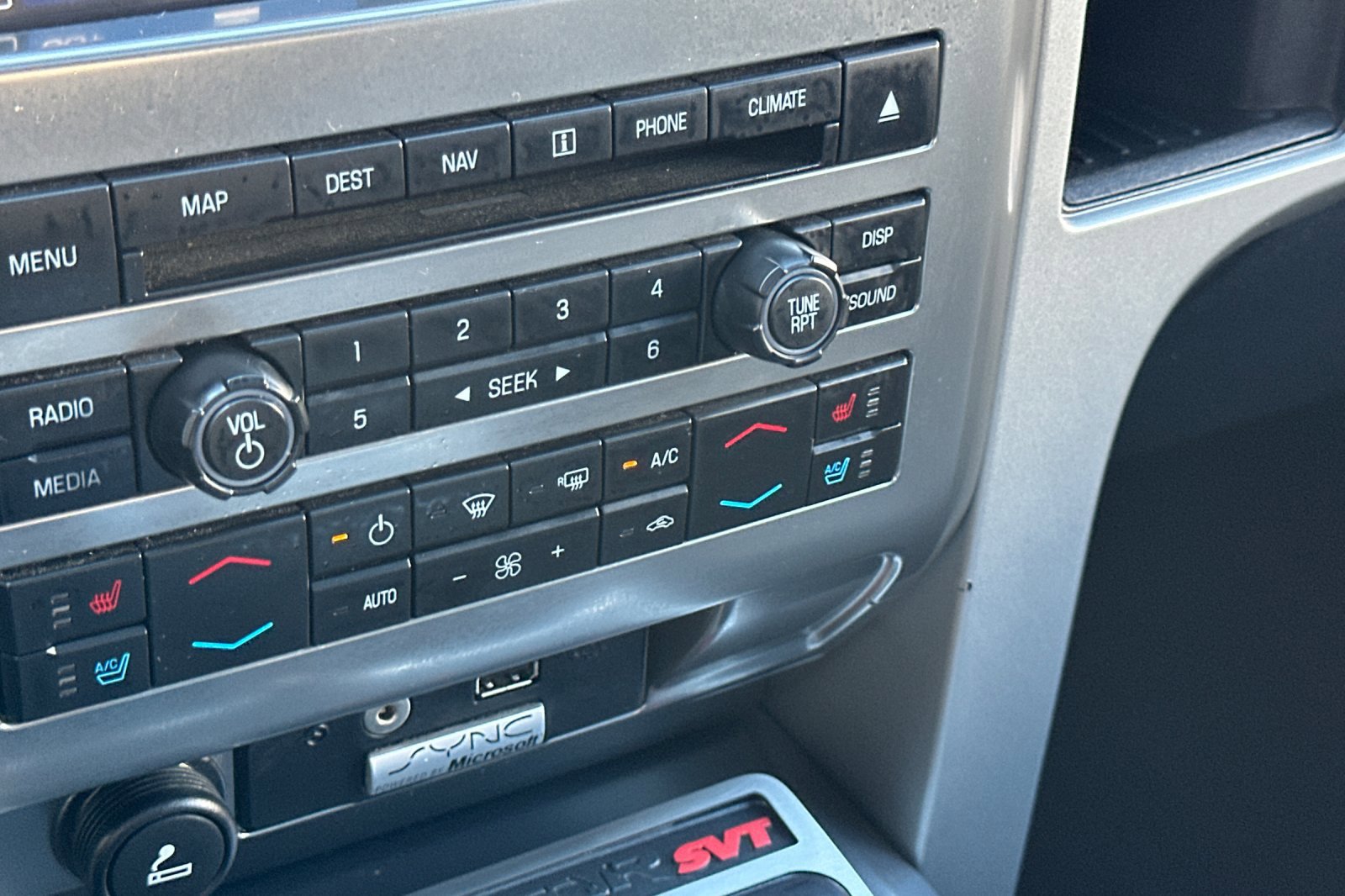 Used 2012 Ford F150 Raptor w/ Raptor Luxury Pkg image 29