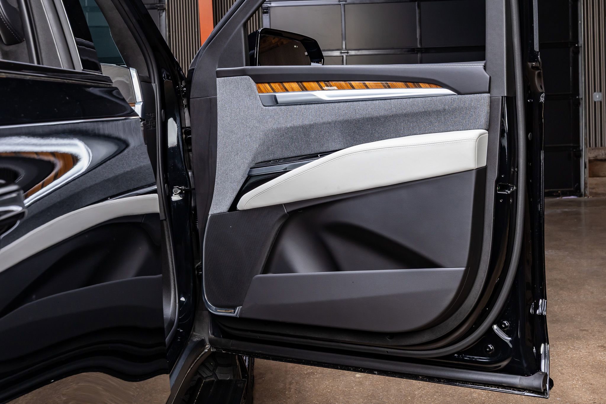 Used 2025 Cadillac Escalade Sport Platinum image 40