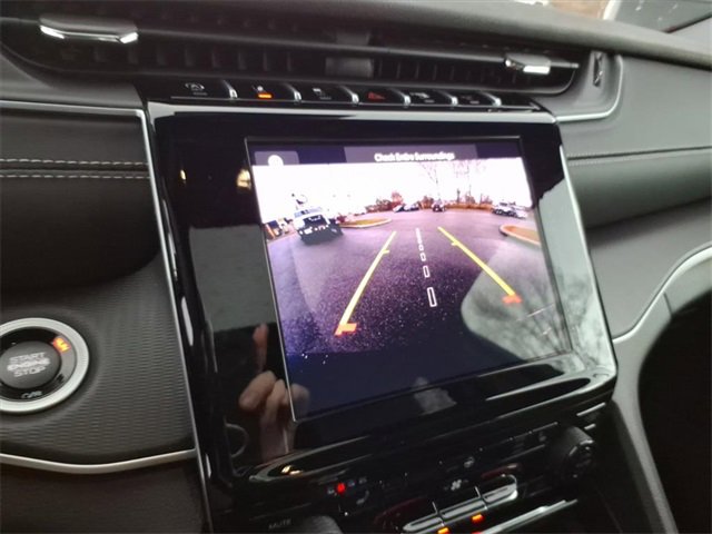 New 2025 Jeep Grand Cherokee L Altitude image 22