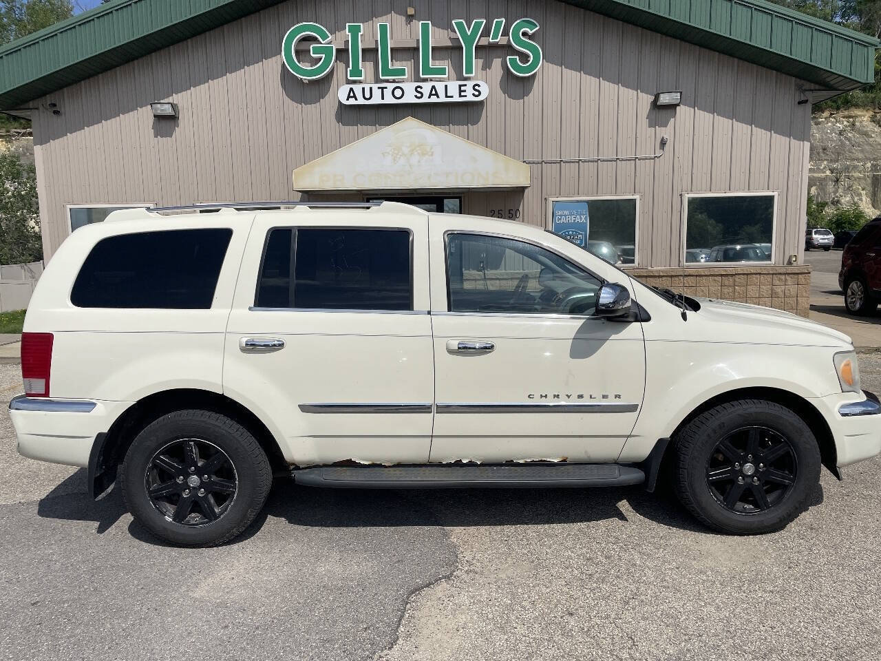 Used 2008 Chrysler Aspen Limited AWD/4WD image 2