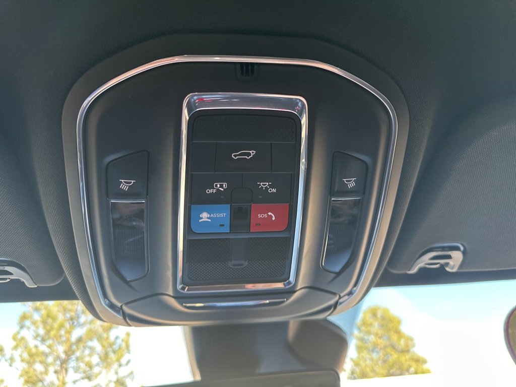 Used 2023 Jeep Wagoneer Base image 10