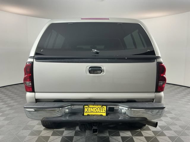 Used 2006 Chevrolet Silverado 2500 W/T w/ Skid Plate Package AWD/4WD image 5