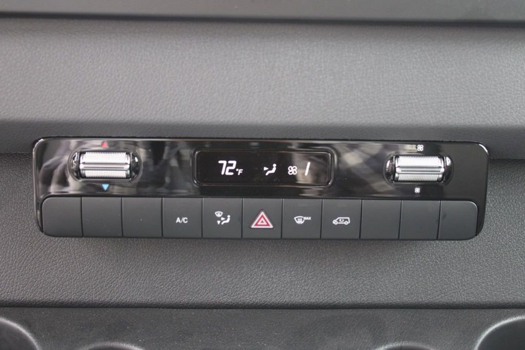 Used 2023 Mercedes-Benz Sprinter 4500 image 32