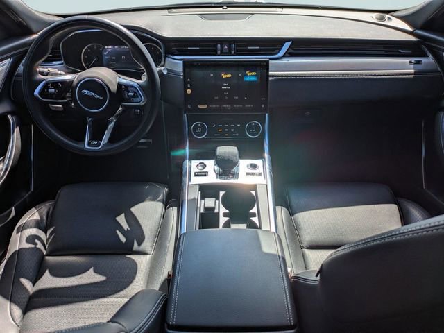 Used 2022 Jaguar XF R-Dynamic SE AWD/4WD image 14