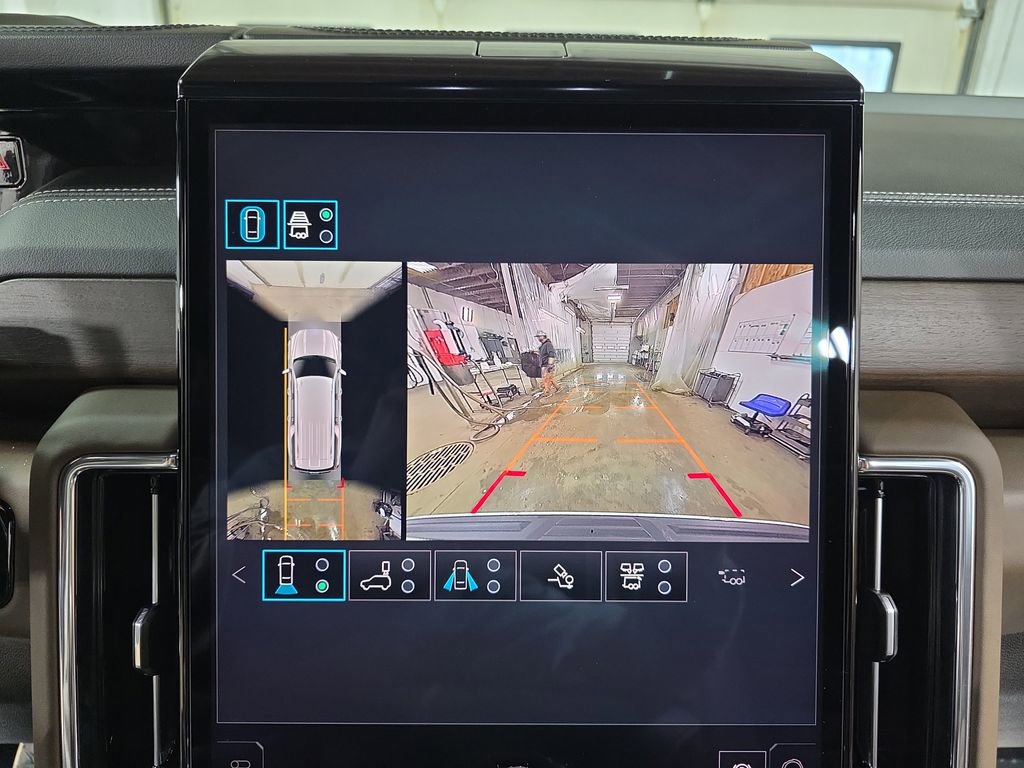 New 2026 GMC Yukon XL Denali Ultimate AWD/4WD image 26