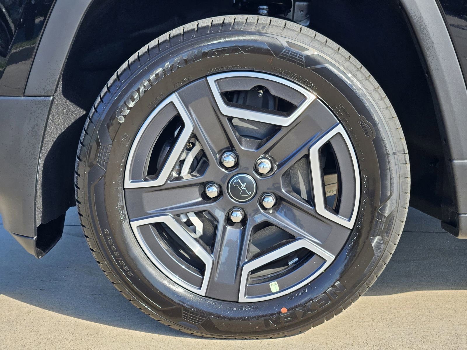 New 2026 Jeep Cherokee Laredo image 12