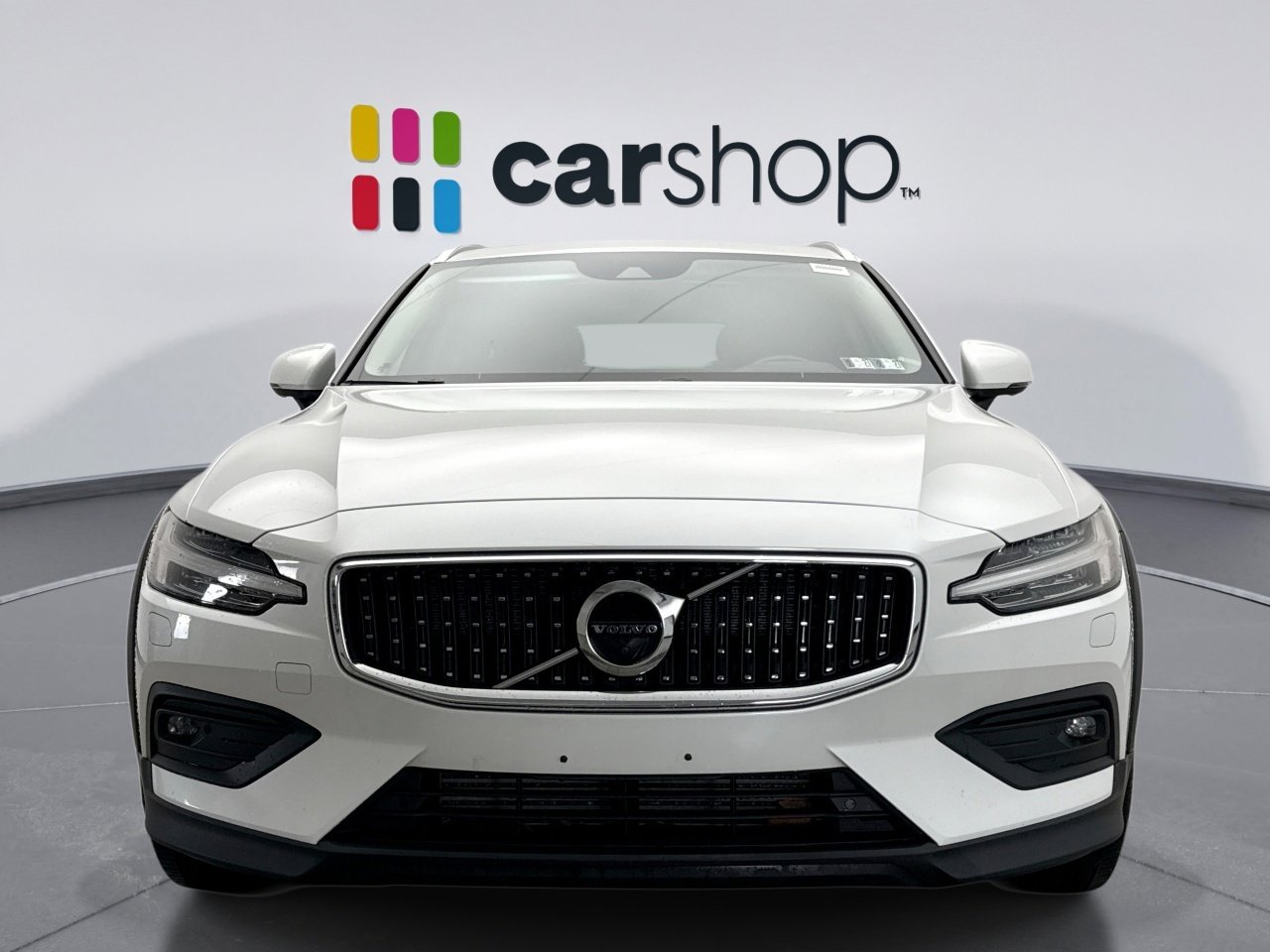 Used 2022 Volvo V60 T5 Cross Country image 8