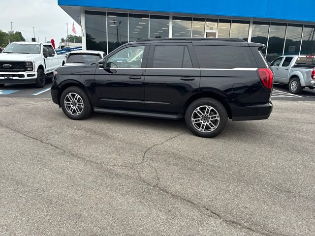 Used 2025 Ford Expedition Active AWD/4WD image 20