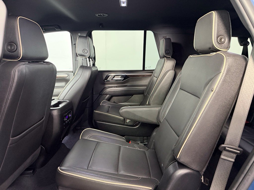 Used 2025 Chevrolet Tahoe Premier RWD image 17