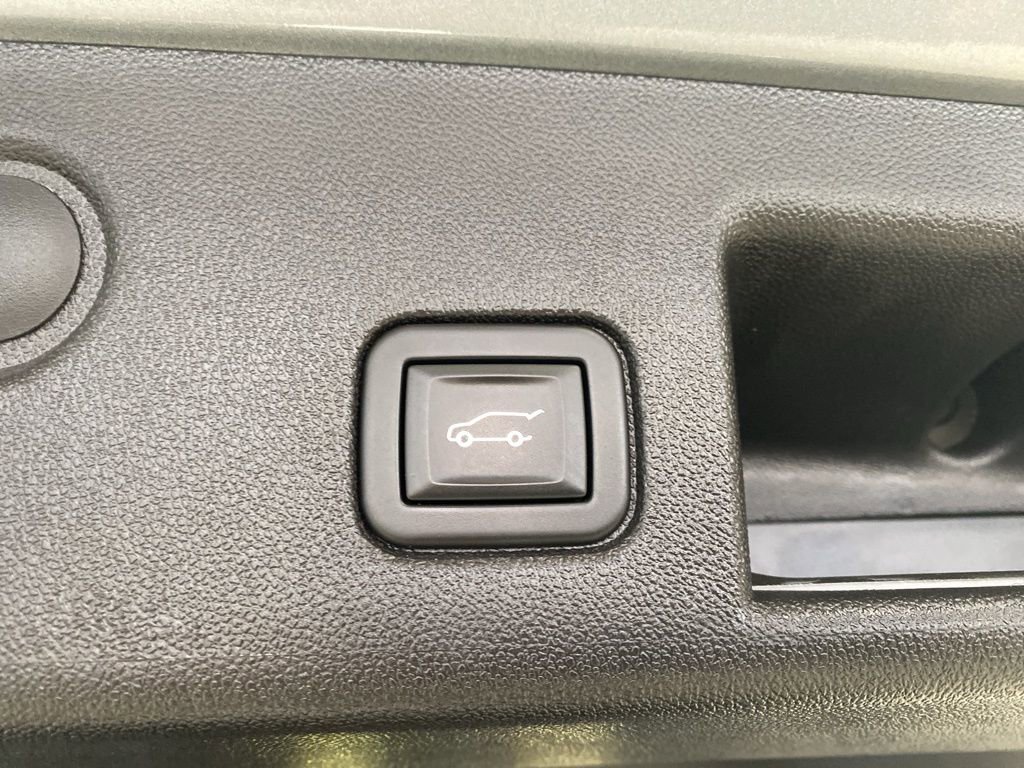 Used 2024 Chevrolet Equinox LT w/ LPO, Floor Liner Package image 12