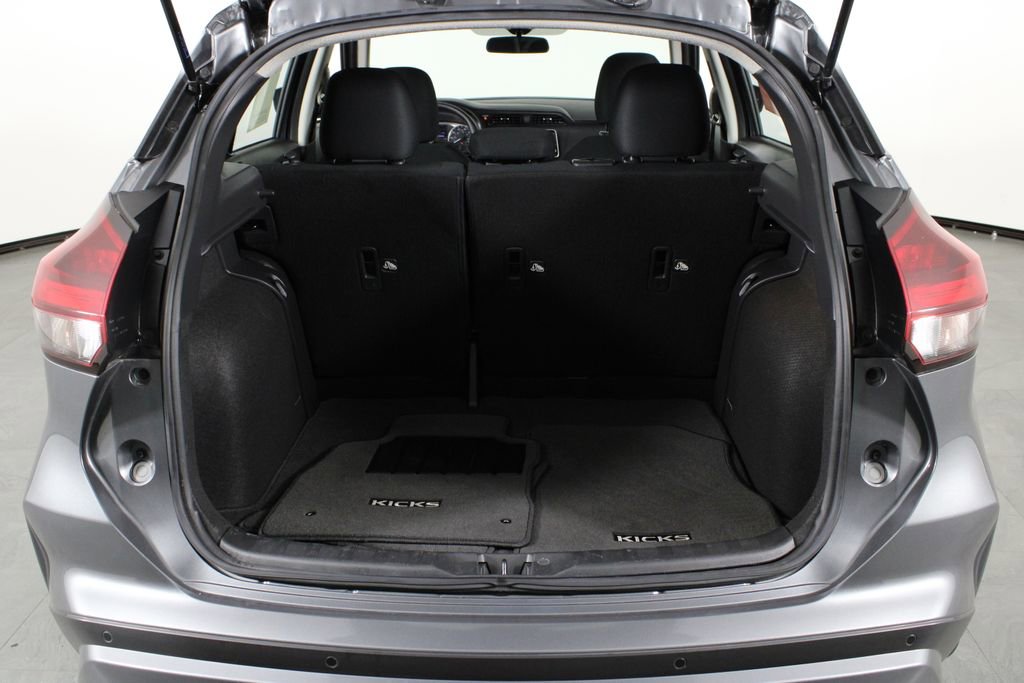 Used 2025 Nissan Kicks Play S image 17