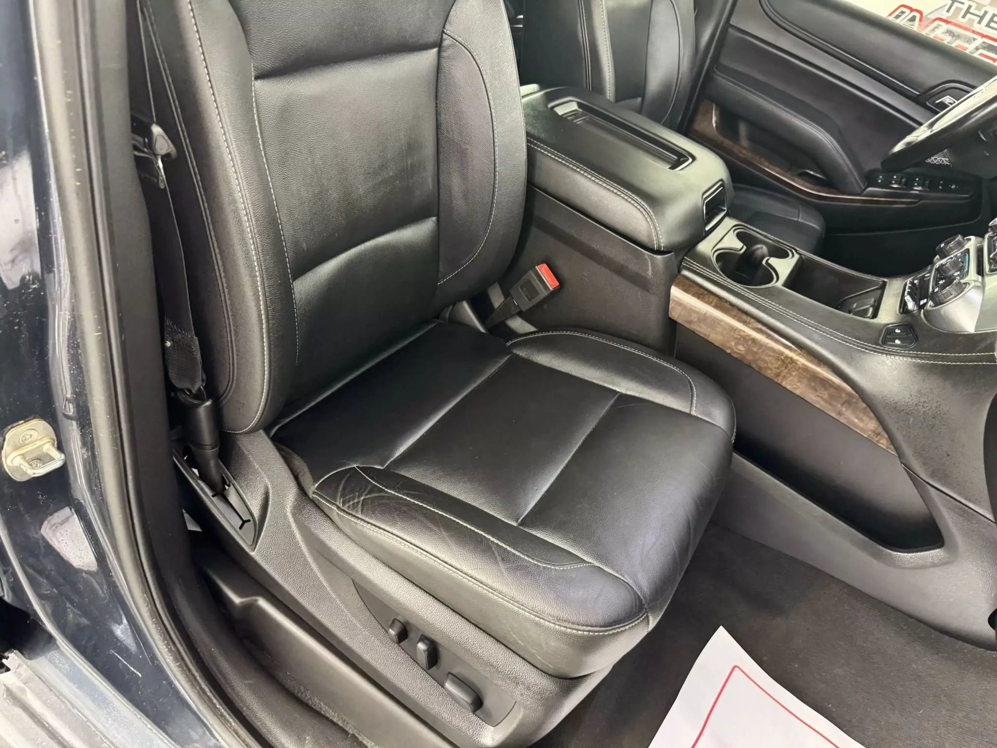 Used 2019 Chevrolet Suburban LT AWD/4WD image 38