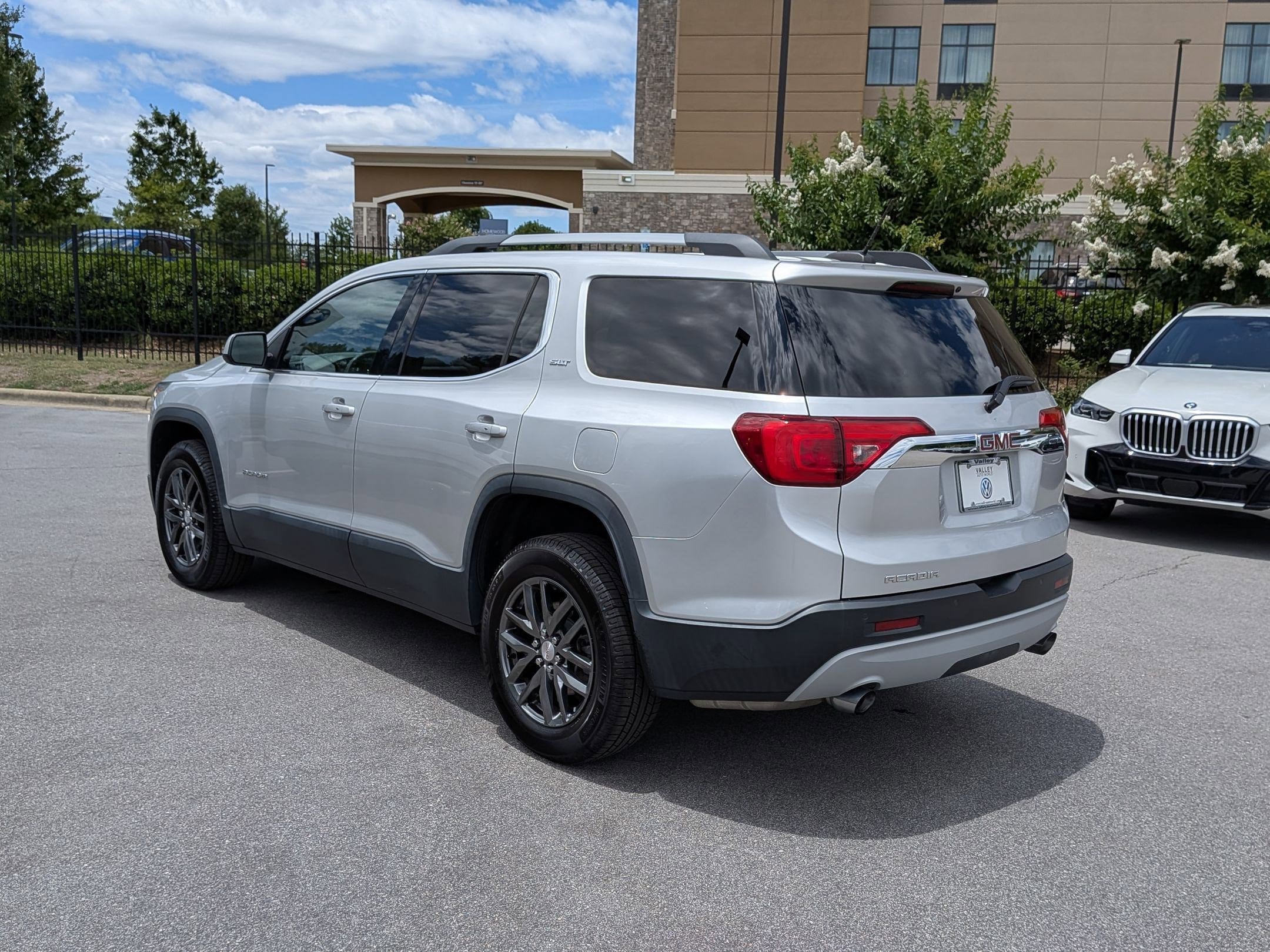 Used 2019 GMC Acadia SLT FWD image 5