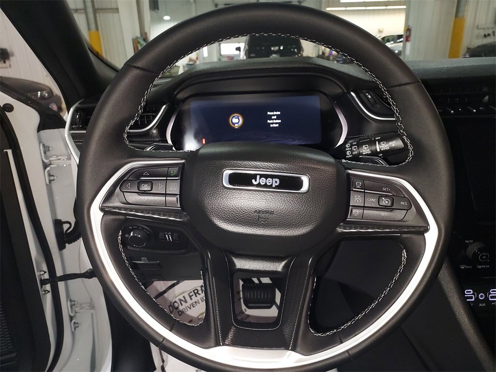 Used 2025 Jeep Grand Cherokee L Altitude image 20