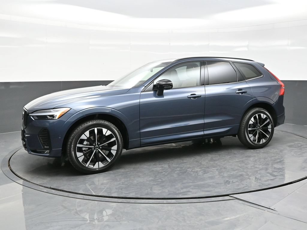 New 2026 Volvo XC60 B5 Plus w/ Climate Package AWD/4WD image 3