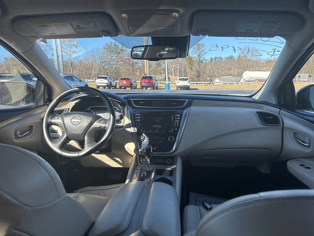 Used 2023 Nissan Murano SV image 16
