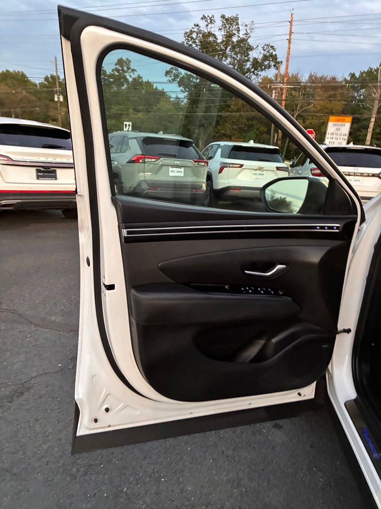 Certified 2024 Hyundai Tucson Limited AWD/4WD image 30