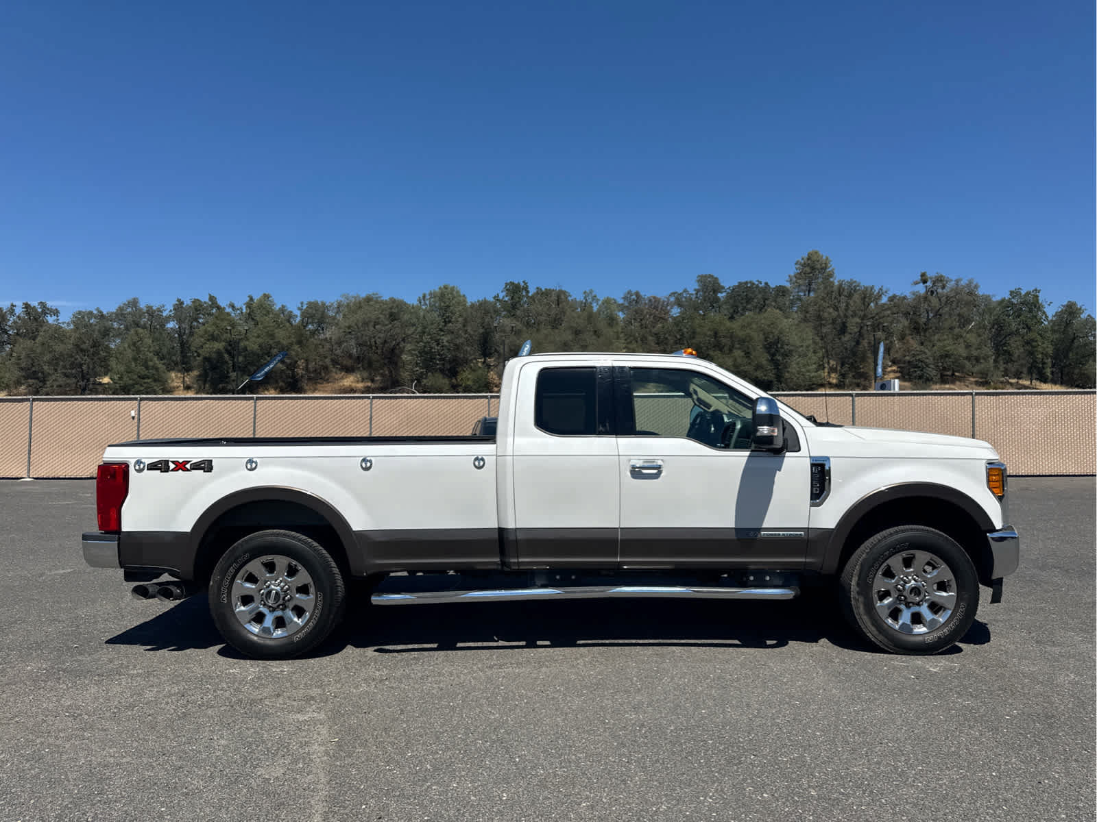 Used 2017 Ford F250 Lariat w/ Chrome Package AWD/4WD image 4