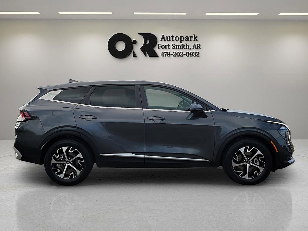 Used 2024 Kia Sportage EX FWD image 6