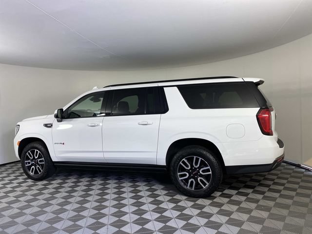 Used 2023 GMC Yukon XL AT4 w/ AT4 Premium Package AWD/4WD image 5