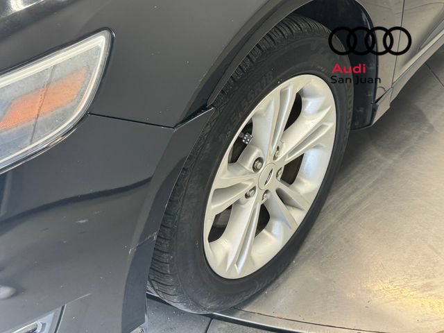 Used 2016 Ford Taurus SEL FWD image 3