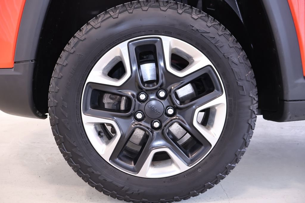 Used 2018 Jeep Compass Trailhawk w/ Navigation Group image 37