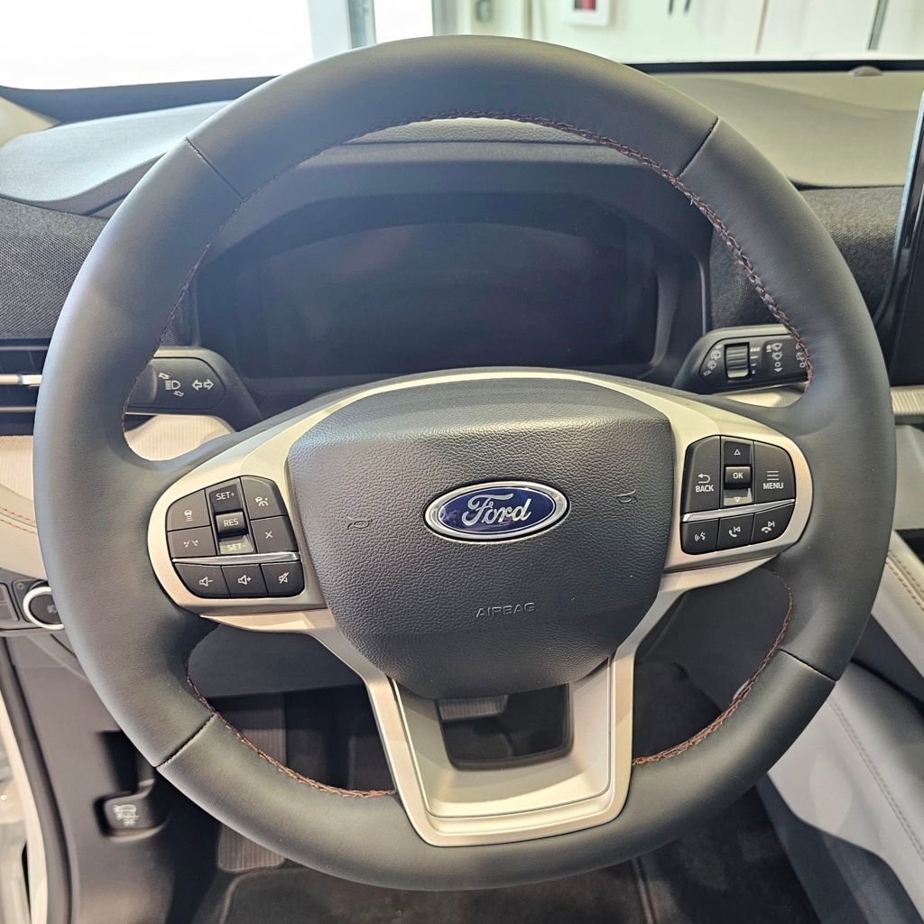 New 2025 Ford Explorer Active w/ Active Comfort Package image 13