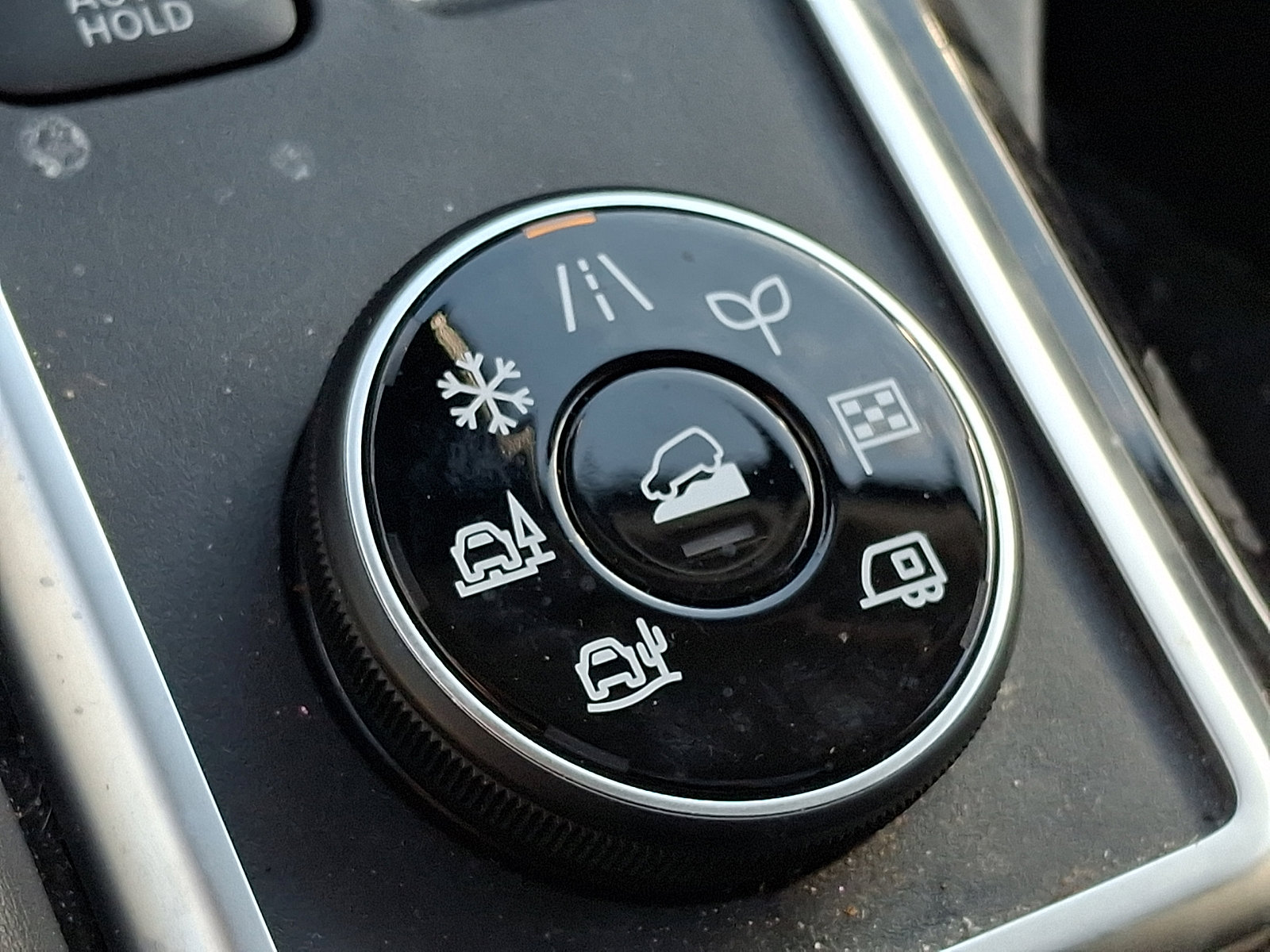 Certified 2024 Nissan Pathfinder SV w/ SV Premium Package image 26