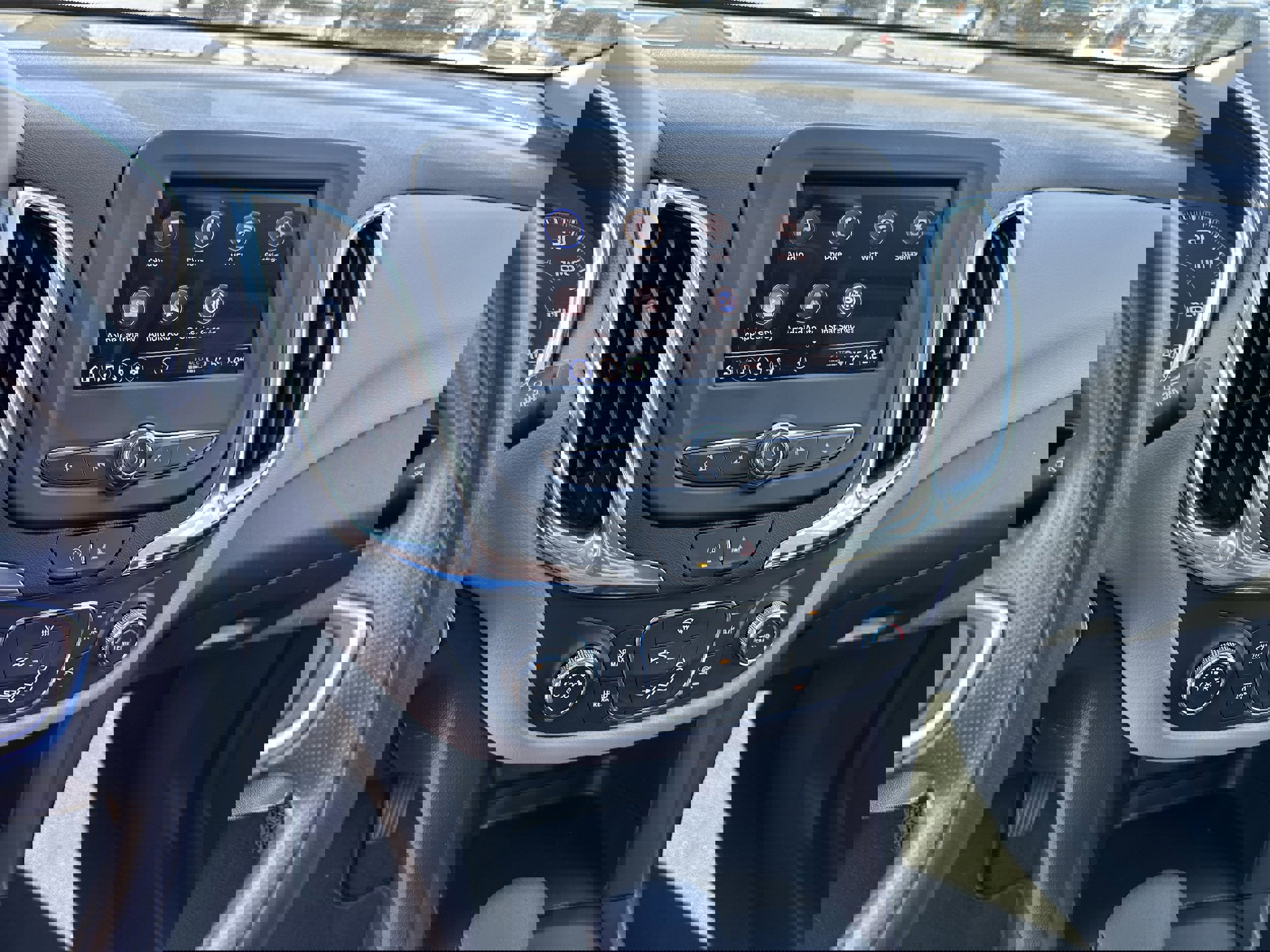 Used 2024 Chevrolet Equinox LS w/ Sport Edition image 19