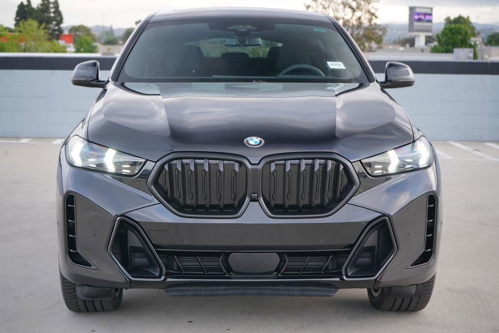 New 2026 BMW X6 xDrive40i image 2