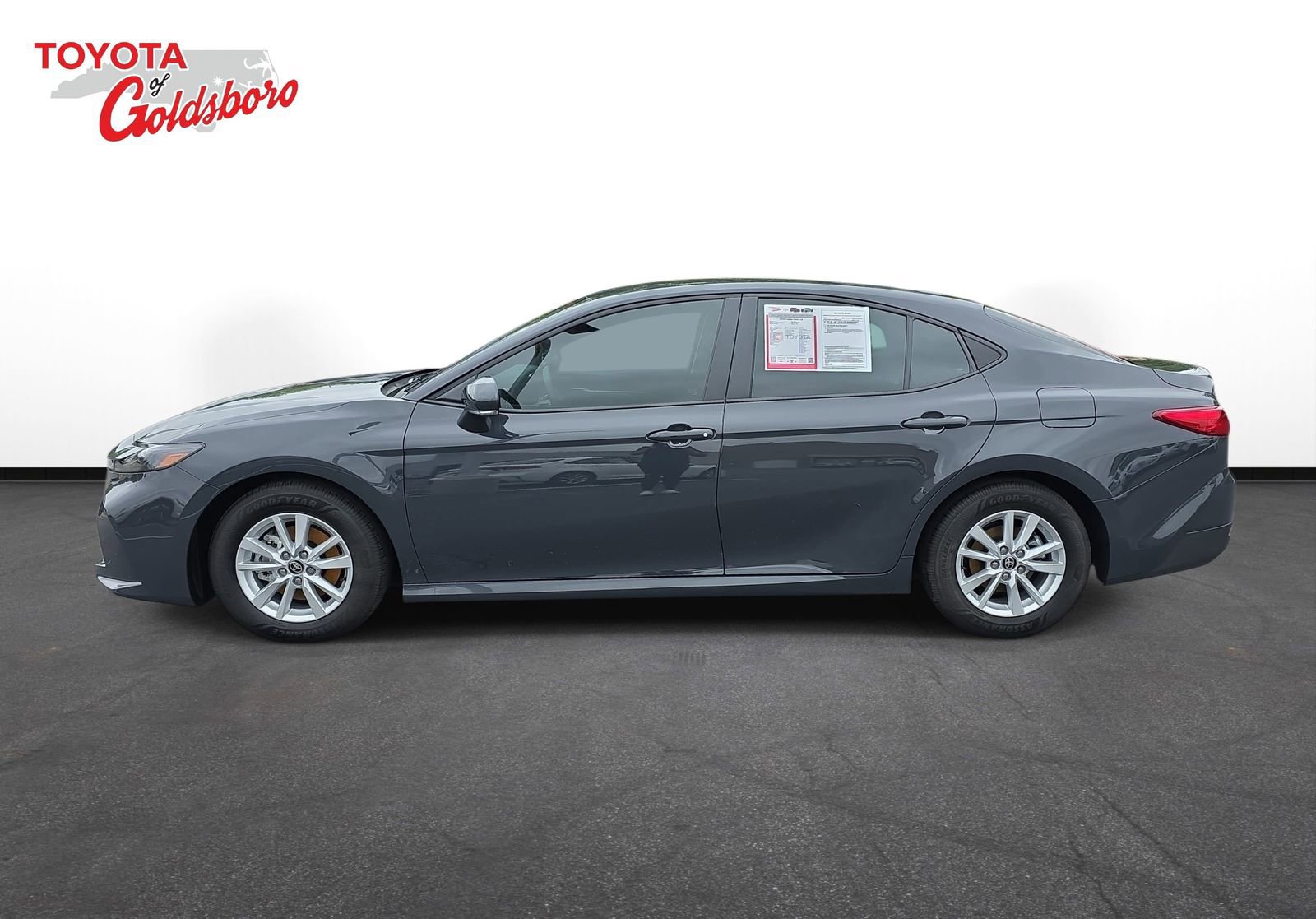 Used 2026 Toyota Camry LE FWD image 8